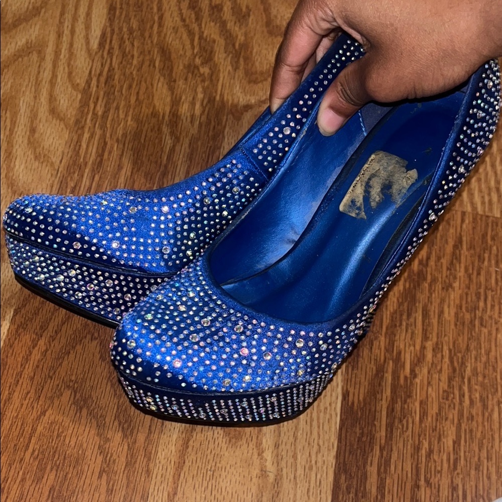 Glamorous Blue Crystal Platform Pumps